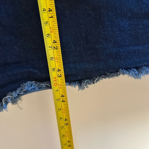 YMI Gigi Fit Flare Bell Bottom High Waist Denim Jeanse Size 9/29 - Picture 8 of 11